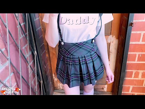 ❤️ Schulmädchen saugt ihren Schwanz tief und fickt statt Unterricht. Fuck video bei uns de.pornohdmega.ru