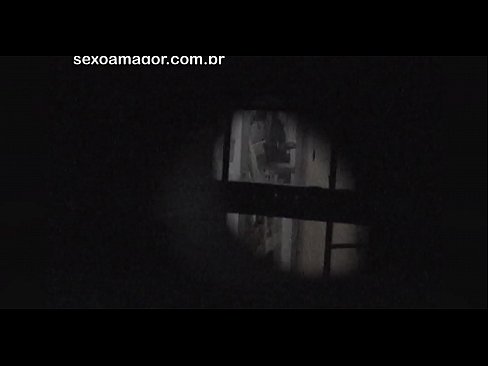 ❤️ Blondie wird heimlich von einem Voyeur aus der Nachbarschaft gefilmt, der sich hinter Hohlblocksteinen versteckt Fuck video bei uns de.pornohdmega.ru