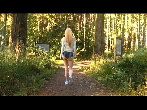 ❤️ Schöne Frau bewegt sich langsam, nicht nackt Video Fuck video bei uns de.pornohdmega.ru